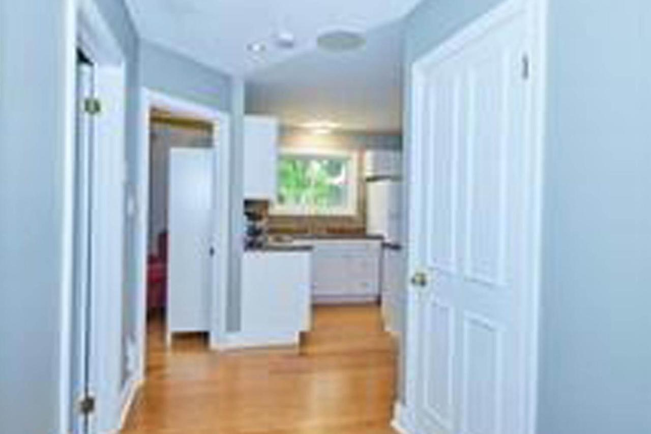 Maple Tree Cottage License # 058-2022 Niagara-on-the-Lake Bagian luar foto