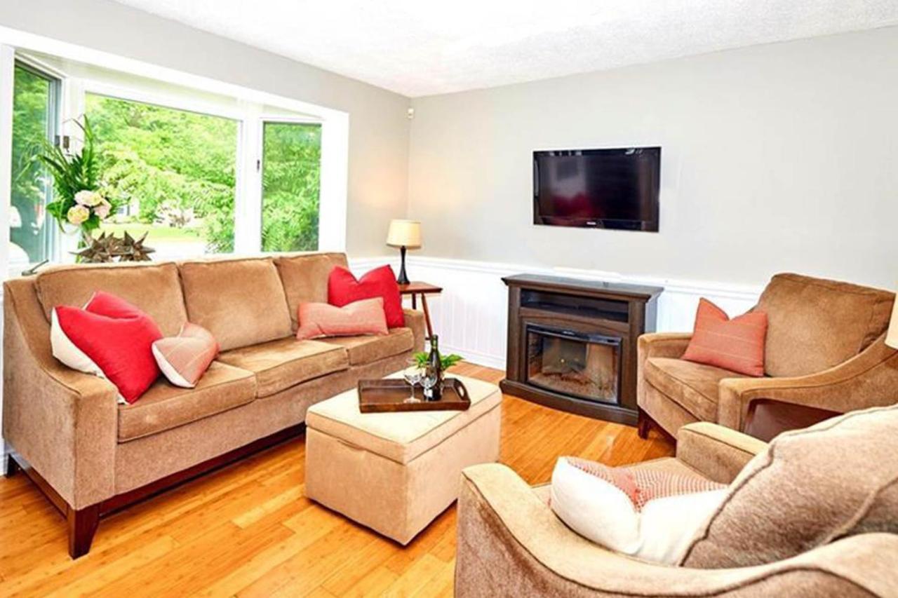 Maple Tree Cottage License # 058-2022 Niagara-on-the-Lake Bagian luar foto